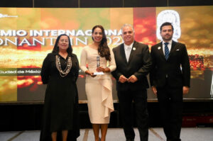 Alcaldesa Betty Gerónimo recibe Premio Internacional Tonantzin 2026 por su labor social